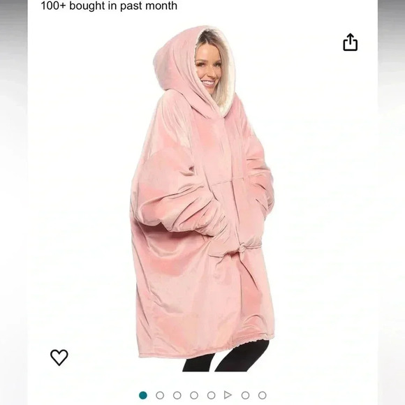 Accessories - 💕3/$25💕 Cozy Blanket  Hoodie